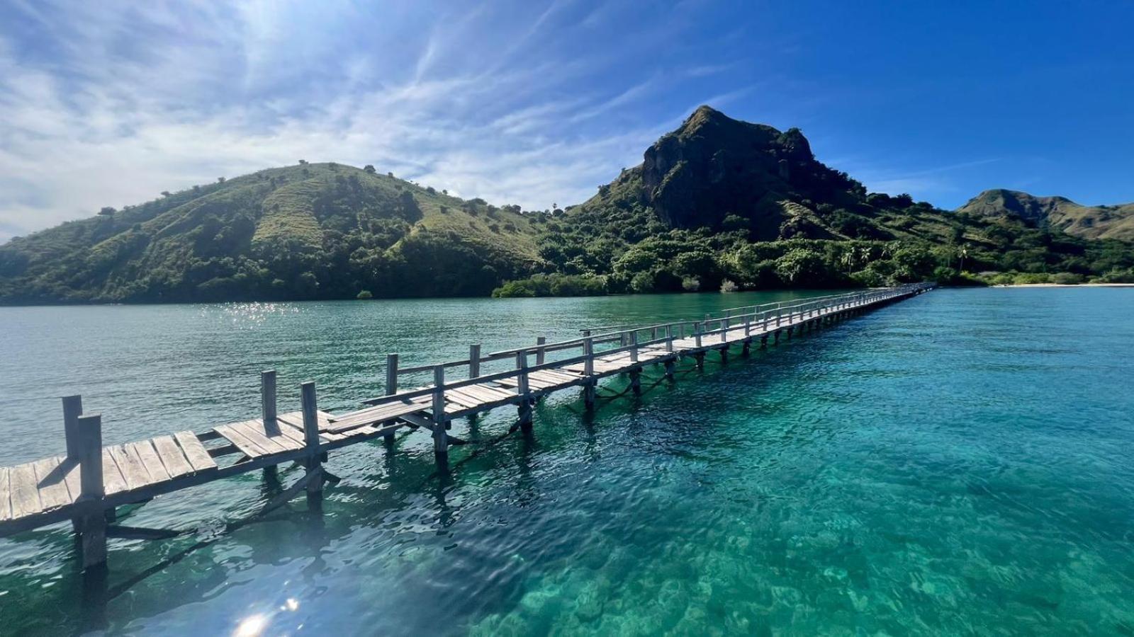 D'Flora Homestay Labuan Bajo Exterior foto